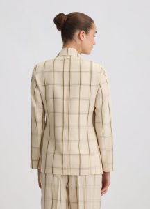 Chaqueta modelo Ts.Navetta-Liujo