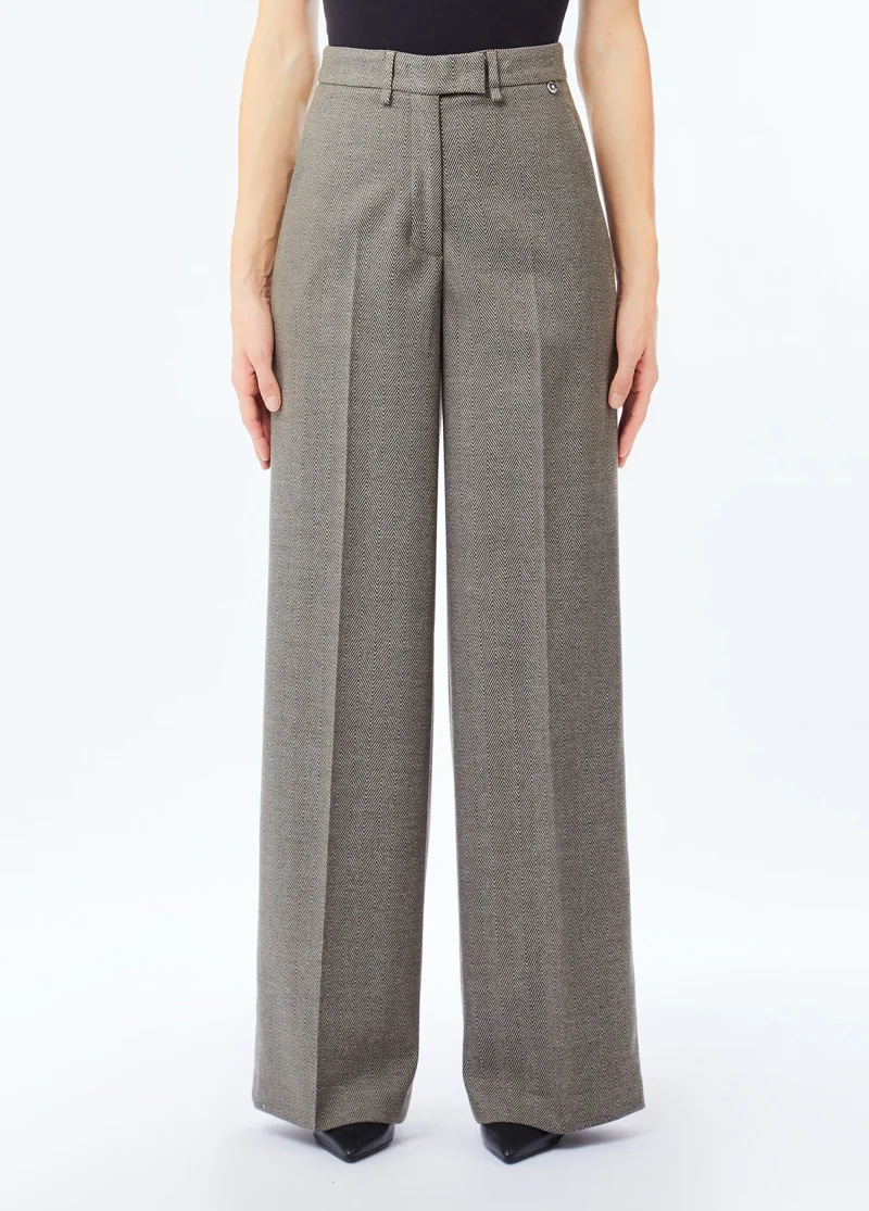 Pant. Straight
