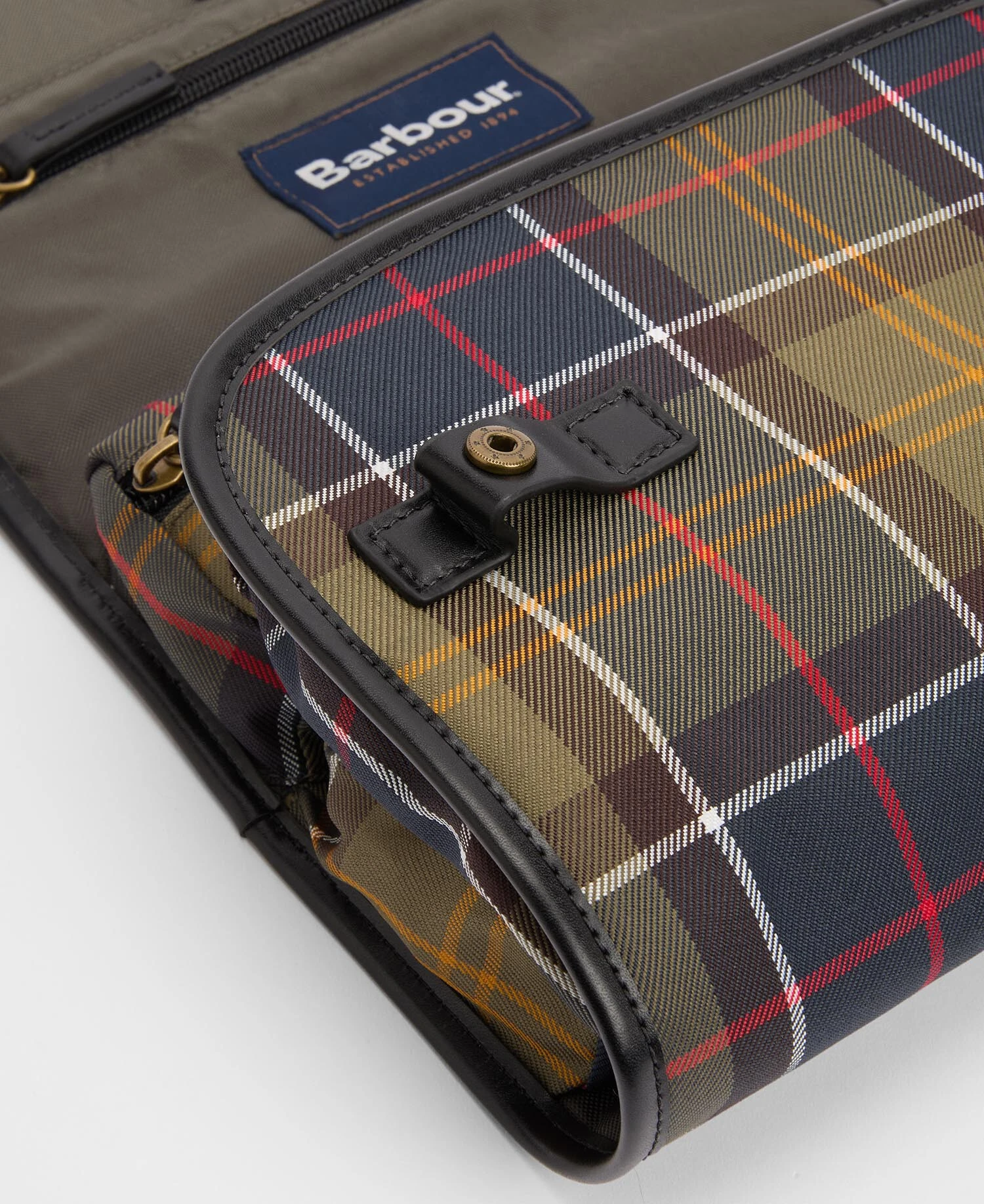 MAC0425OL91-3-barbour-ecuador